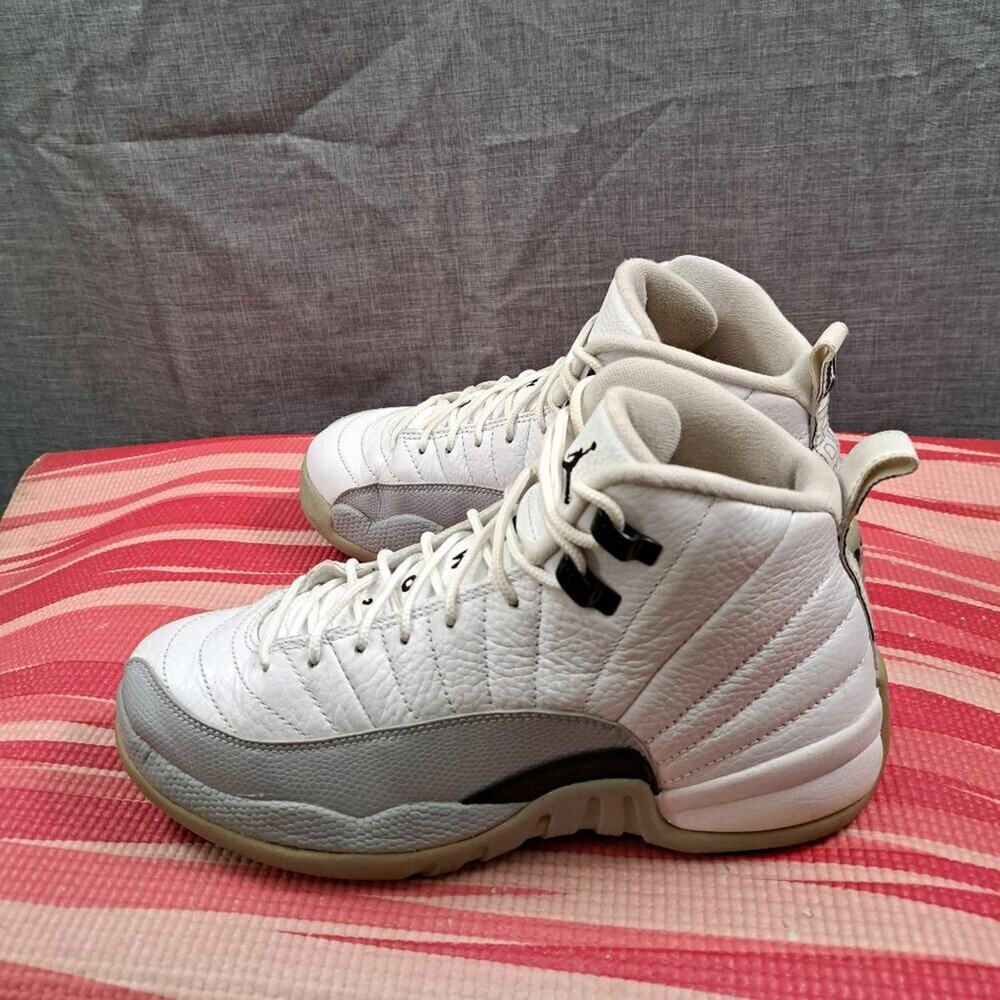 %Nike Air Jordan 12 Retro GS Wolf Grey Size 7Y 510815-108 OG AJ24